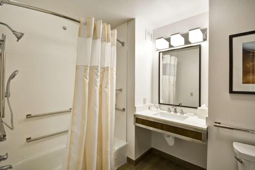 Hilton Garden Inn Austin Round Rock - image 11