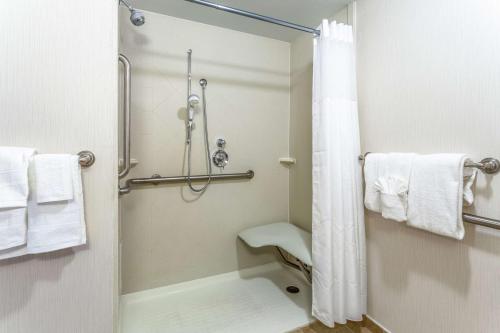 Hampton Inn Boston/Peabody - image 11