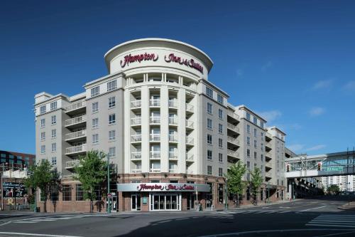 Hampton Inn By Hilton And Suites Memphis-Beale Street