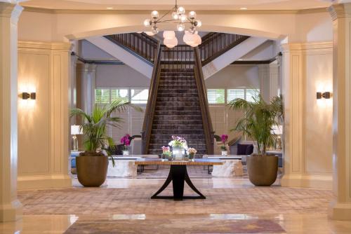 Lobby, DoubleTree by Hilton San Diego-Mission Valley in Mission Valley East