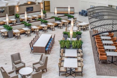 Embassy Suites Seattle - Tacoma International Airport - image 8