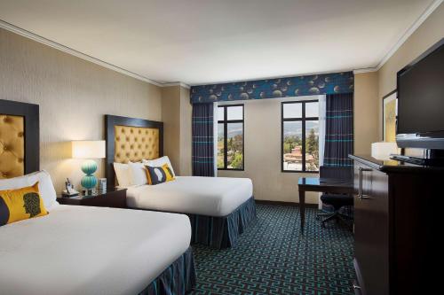 Juniper Hotel Cupertino, Curio Collection By Hilton