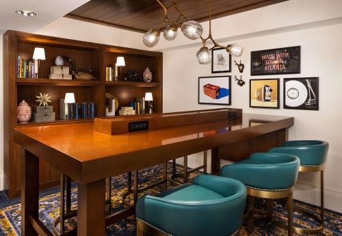 Embassy Suites by Hilton Atlanta Buckhead - image 13
