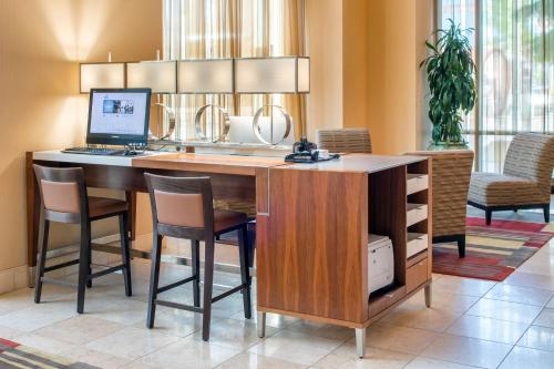 Hilton Vancouver Washington - image 14