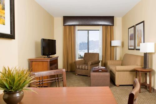 2 bedrooms, 3 beds