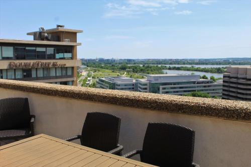 DoubleTree by Hilton Washington DC – Crystal City - image 11