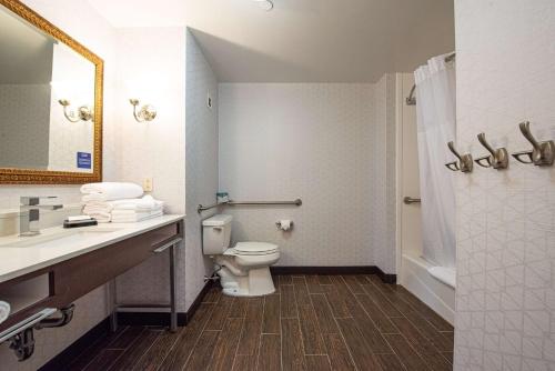 Hampton Inn & Suites By Hilton - Rockville Centre