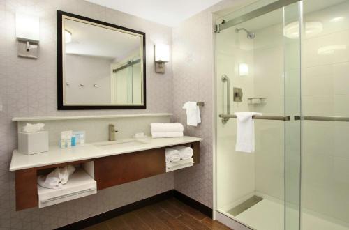 Hampton Inn & Suites By Hilton - Rockville Centre