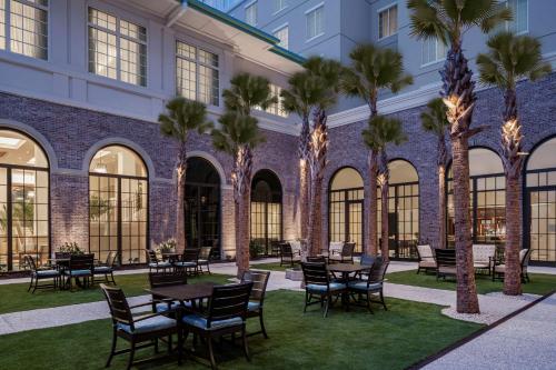 Embassy Suites by Hilton Charleston Harbor Mt. Pleasant