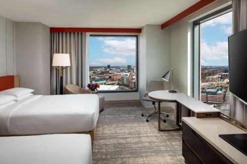 ฮิลตัน โคลัมบัส ดาวน์ทาวน์ (Hilton Columbus Downtown) in ในเมืองโคลัมบัส