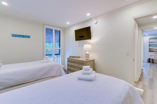 Heart of Harbour Town Walk to Pier and Golf! - image 8