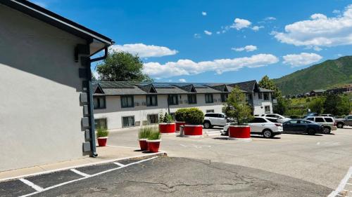 Adventure Inn - Glenwood Springs