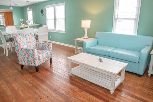 South Beach Apartment - image 13