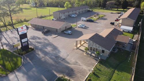 . Countryside Inn