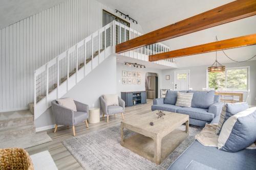 Serene Mattapoisett Home with Private Beach Access! in แฟร์ฮาเว่น (MA)