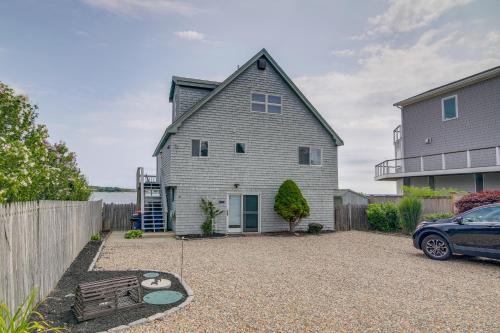 Serene Mattapoisett Home with Private Beach Access! in แฟร์ฮาเว่น (MA)