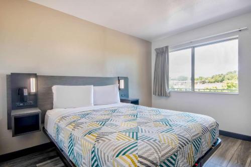 Motel 6-Russellville AR - image 10