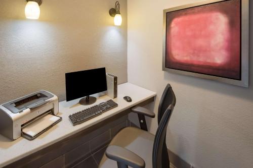 Best Western Riverside Inn - image 14
