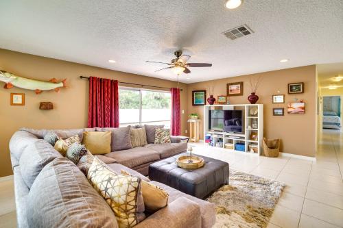 Breezy Palm Bay Home Outdoor Pool, Near Beaches! in Palm Bay, USA