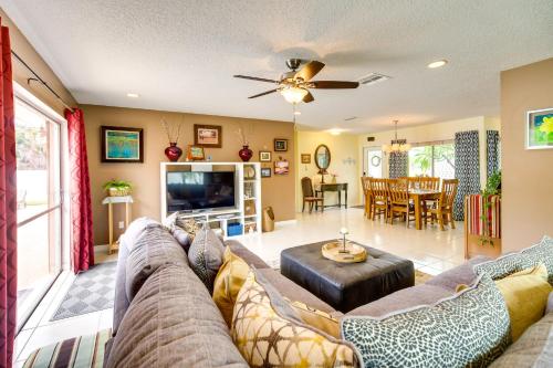 Breezy Palm Bay Home Outdoor Pool, Near Beaches! in Palm Bay, USA