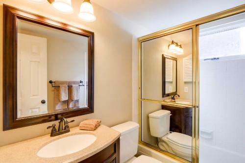 Chic Breck Condo Ski-In and Ski-Out at Peak 8! - image 9