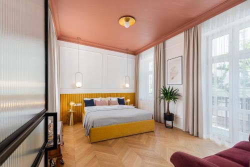Premium apartment in Parisian style in the heart of Old Krakow, Krakov