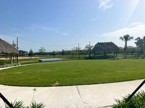 Stunning 5 bedroom house near Disney thumb 4