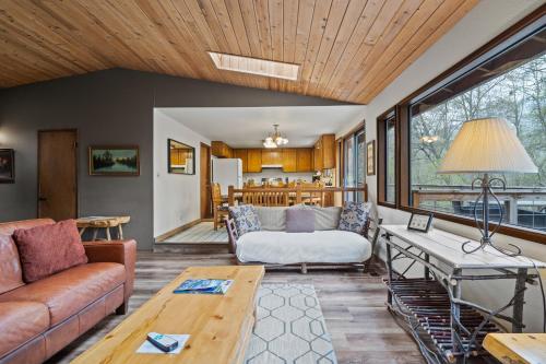 The River House - image 14