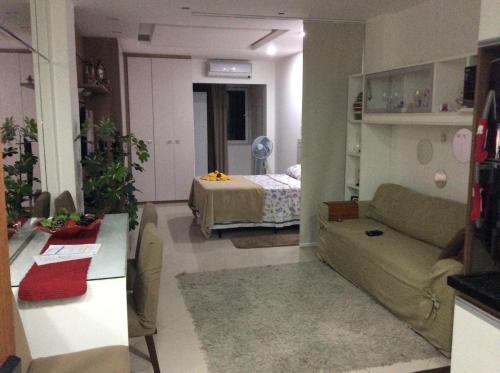 Studio Apartment image 9