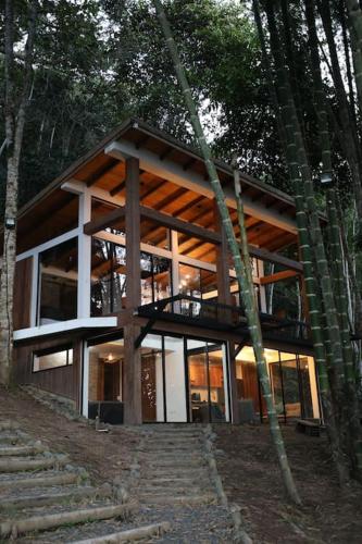 Zen Oasis del Bosque,mariposa 1