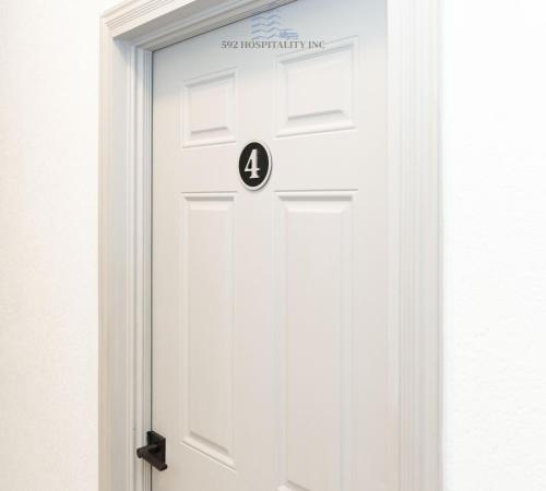 592 Apartments 12 Duncan Street Campbellville, Georgetown in ג'ורג'טאון