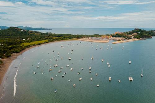 Plaza Mercado 22 At Las Catalinas