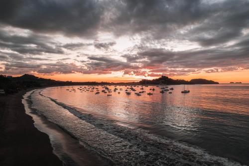 Plaza Mercado 22 At Las Catalinas