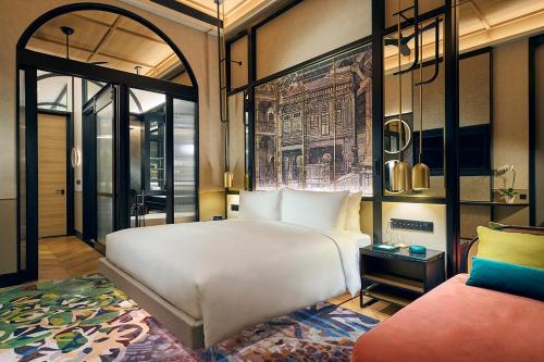 room detail thumbnail 1