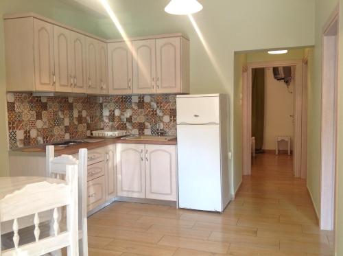 Three-Bedroom Apartment (5-7 adults) image 9