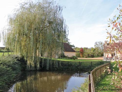 Gîte Le Pin-la-Garenne, 4 pièces, 8 personnes - FR-1-497-168