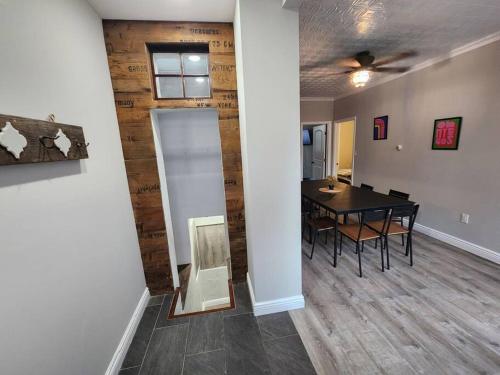 Vast Stylish Apt Close to NYC! in North Bergen, USA