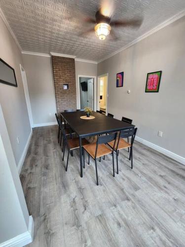 Vast Stylish Apt Close to NYC! in North Bergen, USA
