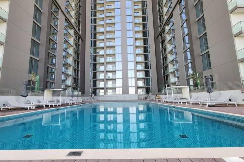 STAY BY LATINEM Luxury 1BR Holiday Home CVR A702 near Burj Khalifa, Dubái (foto 8)