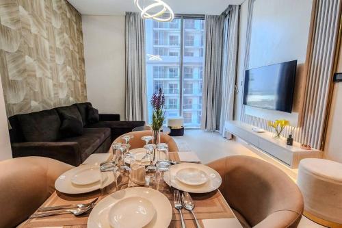 STAY BY LATINEM Luxury 1BR Holiday Home CVR A702 near Burj Khalifa, Dubái (foto 9)