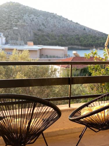 The Lemon Breeze Studio