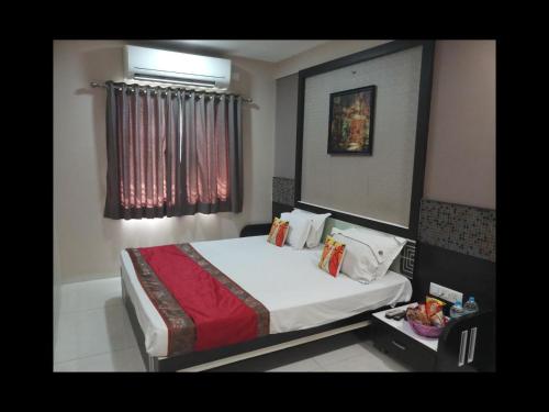 O Hotel Ahmednagar