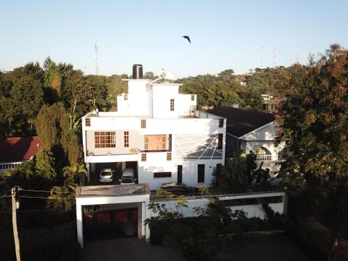Arusha Royal