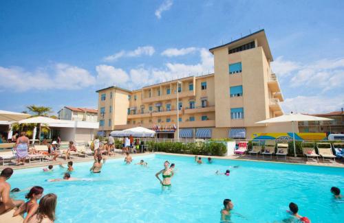 ISA-Residence in Cecina a few meters from the beach in Cecina