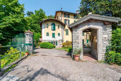 Tremezzina Charming Apartment by Wonderful Italy