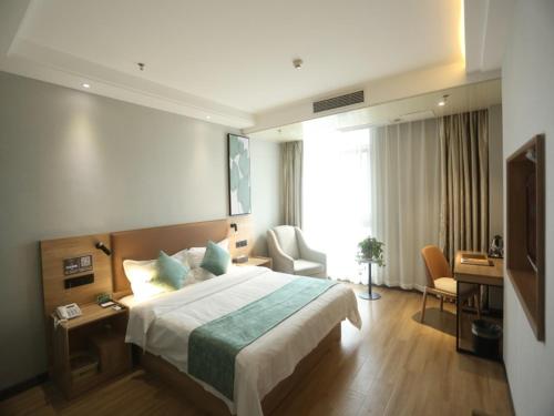 . GreenTree Inn Anqing East Yingbin Road High-Speed Railway Station