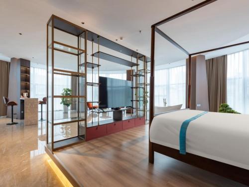 VX Hotel Xuzhou Suining Remin Road