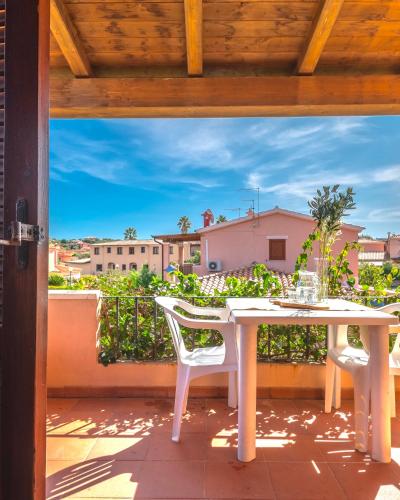 ISA-apartments with air conditioning and private outdoor space in San Teodoro