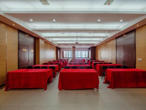 GreenTree Eastern Hotel Jiaxing Haining Leather City Nanguanxiang