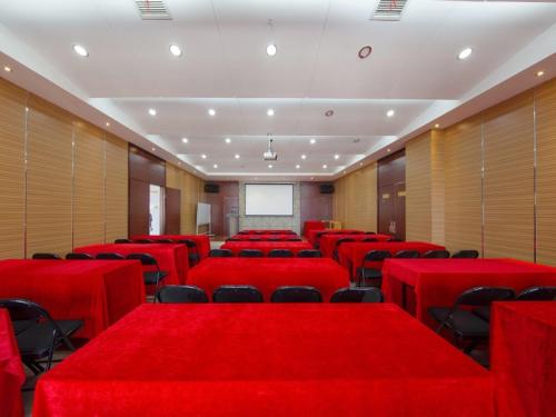 GreenTree Eastern Hotel Jiaxing Haining Leather City Nanguanxiang